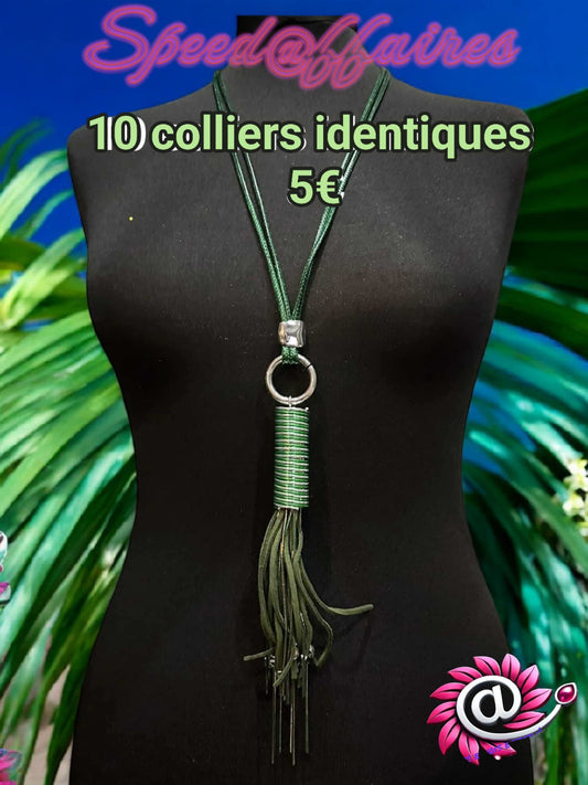 Lot de 10 colliers "sautoirs" - Verts - 25A