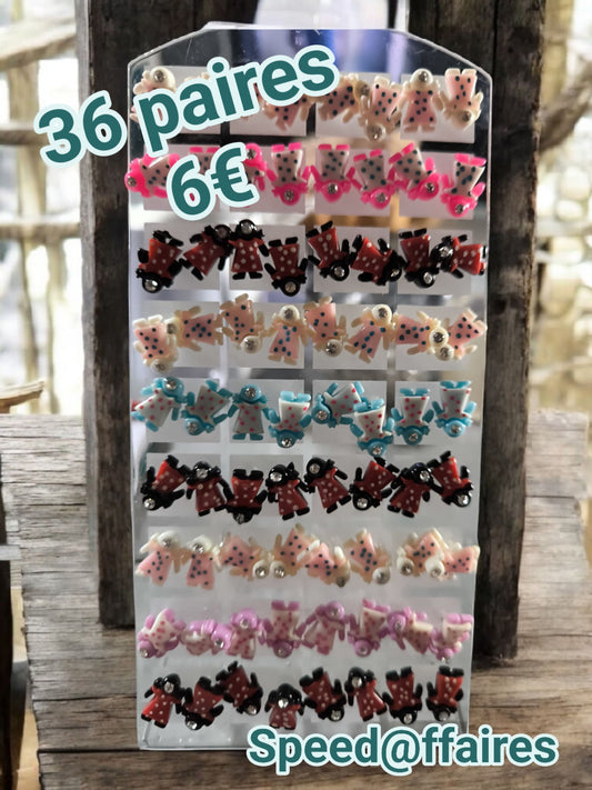 Lot de 36 paires de boucles d'oreilles - 34B