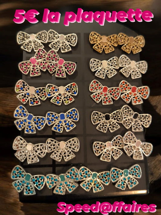 Lot de 12 paires de boucles d'oreilles "Noeuds" - 40K