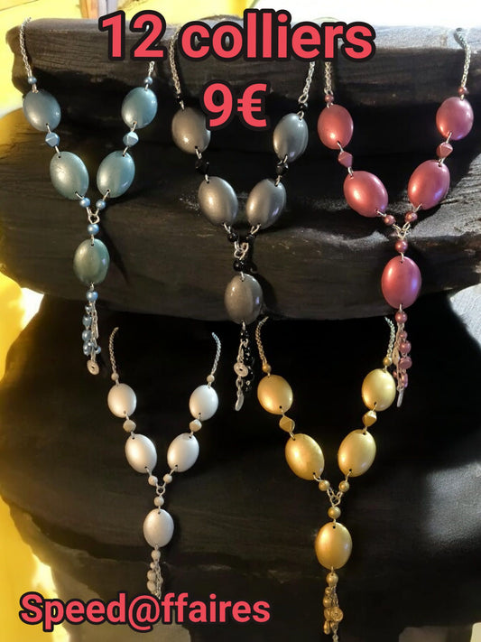 Lot de 12 colliers - 54F