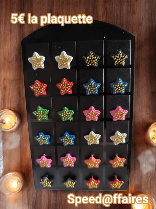 Plaquette de 12 paires de boucles d'oreilles "étoiles" - 34L